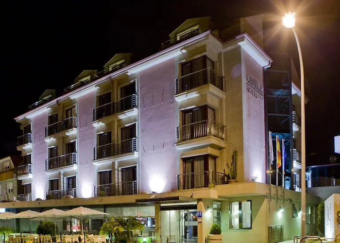 Ξενοδοχείο Canelas 4*